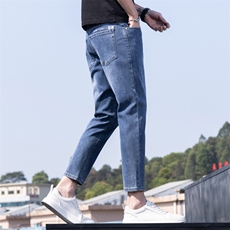 蓝色