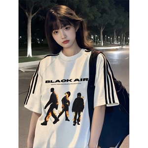抖音得物高品质二开240克宽松纯棉美式潮牌三条杠织带短袖T恤图片