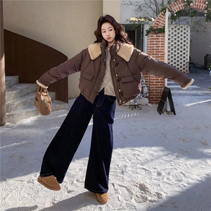 羊羔毛美拉德短款羽绒服女2025冬季新款咖色小个子翻领外套图片