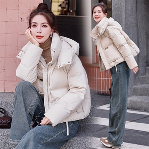 欧货连帽短款羽绒服女2024年冬季新款小个子白鸭绒面包服保暖外套图片