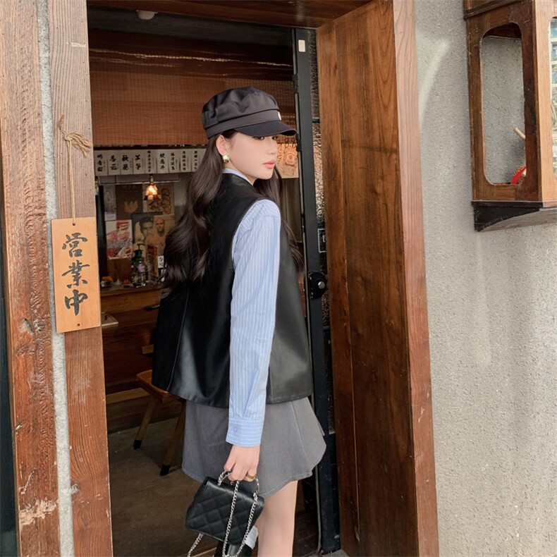 艾绘馆新中式真皮复古黑色显瘦马甲背心女秋冬季休闲盘扣马夹坎肩,女装皮衣,臻衣坊