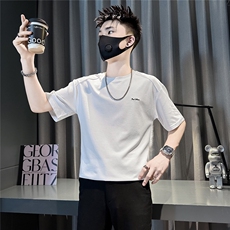 白色