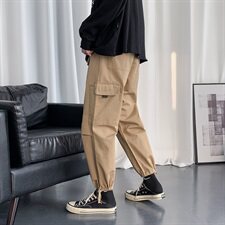 卡其色