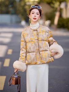 2026年冬季新中式90绒袖口真狐狸毛可脱下短款羽绒服外套女图片