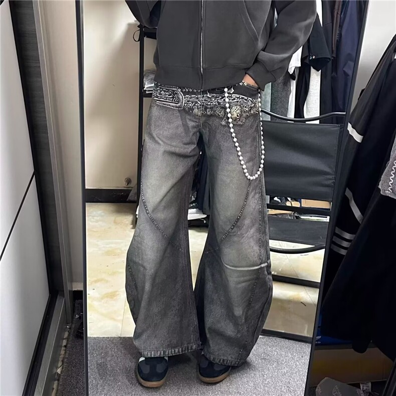 美式重工腰带印花牛仔裤男女秋季高街痞帅宽松廓形设计感弯刀裤子图片