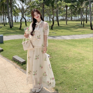 薄纱刺绣蝴蝶结上衣小吊带半身裙套装女2025夏新款绝美气质三件套图片