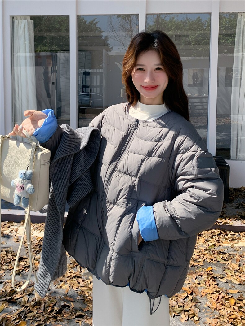 欧货2025冬休闲百搭毛线围脖90白鸭绒羽绒服女中长款连帽显瘦外套,女装羽绒服,艾米莉亚