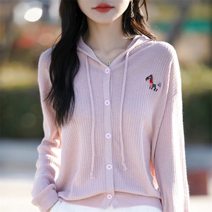 25春秋精纺羊毛开衫女坑条连帽刺绣小马针织毛衣外套宽松帽衫上衣图片