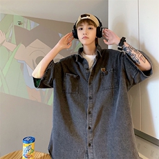 黑色