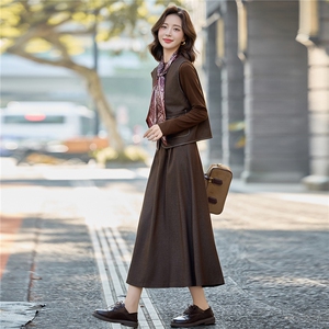 现货！2025秋季新款套装女时尚气质时髦洋气三件套裙图片