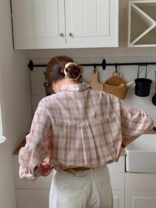 简约格子衬衣图片