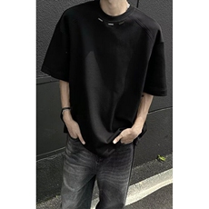 黑色