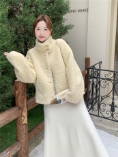 210-3291-P185-k268奶黄色甜美立领皮毛一体加厚短外套，女装短外套，浙宝210（原浙宝191）