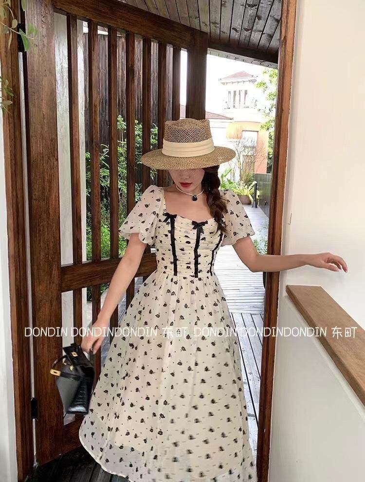 现货亮丝提花连衣裙，女装连衣裙，东町