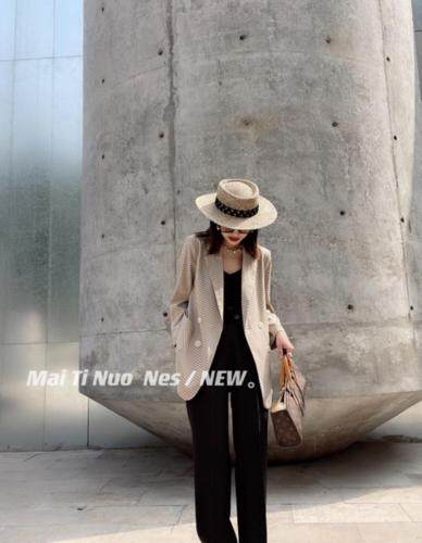 西装上新，女装西装，麦缇诺