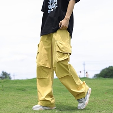 黄色