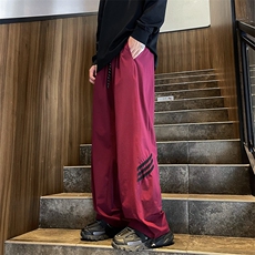 红色