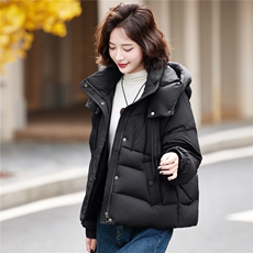安可拉红休闲连帽短款羽绒服女2025冬季新款保暖面包服小个子外套，女装羽绒服，靓衣阁