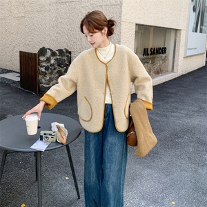 撞色圆领皮毛一体外套女2025冬季新款慵懒风宽松休闲百搭加厚上衣图片