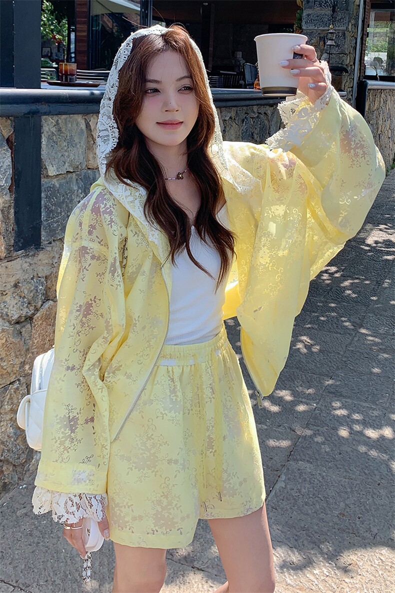 超薄防晒服蕾丝压花连帽外套女2025夏新款防紫外线透气短裤两件套,女装套装/套裙,2C085