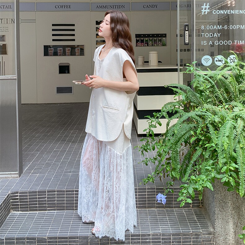 松弛感穿搭白色无袖马甲套装女夏2025超火好看蕾丝连衣长裙两件套,女装套装/套裙,2C255