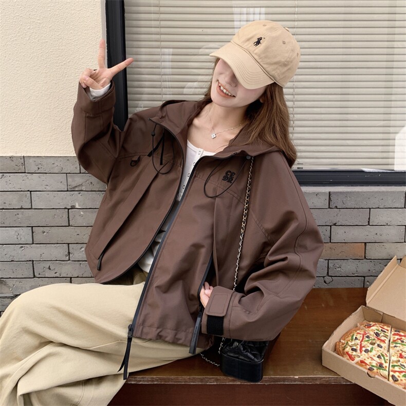 25秋季新款加厚面料冲锋衣外套6516-P155-K238,女装短外套,2C317