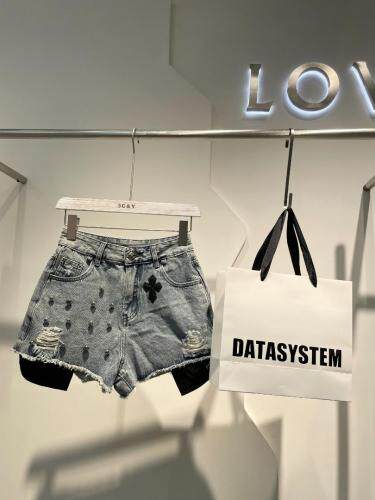 欧洲货～潮牌打钉牛仔短裤，女装，LOVELS