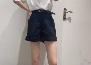 彩色短裤图片