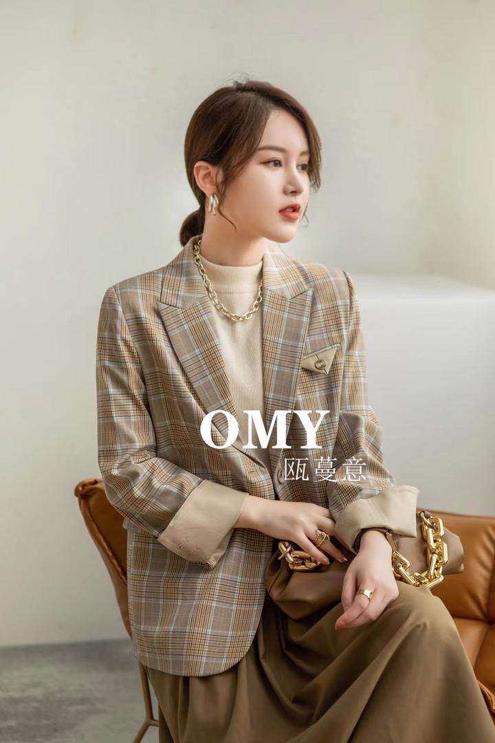 秋款格子西装外套，女装西装，欧蔓意