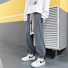 灰色