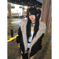 黑色