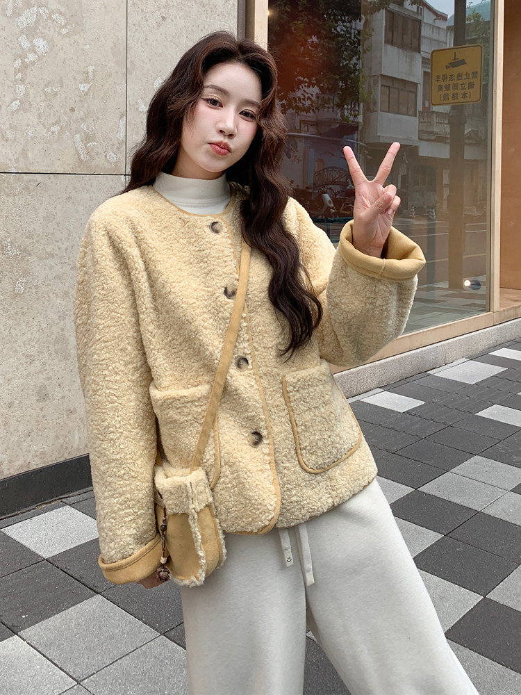 淡黄色摇粒绒小香风外套2025新款女冬季日系皮毛一体羊羔毛上衣潮,女装棉衣/棉服,维一诺