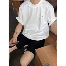 白色