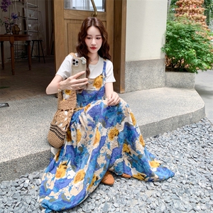 新品  现货 油画裙+T恤C211-926套装P145控218 单裙P125控188图片