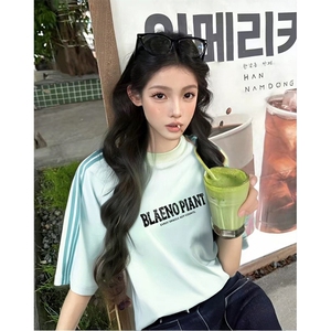 抖音得物品质二开240克宽松纯棉美式潮牌印花三条杠中性风短袖T恤图片