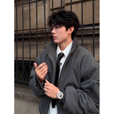 灰色