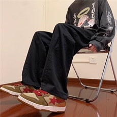黑色
