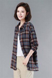 长期大货现货，秋春装新款格子衬衫女长袖棉外套宽松显瘦上衣女图片