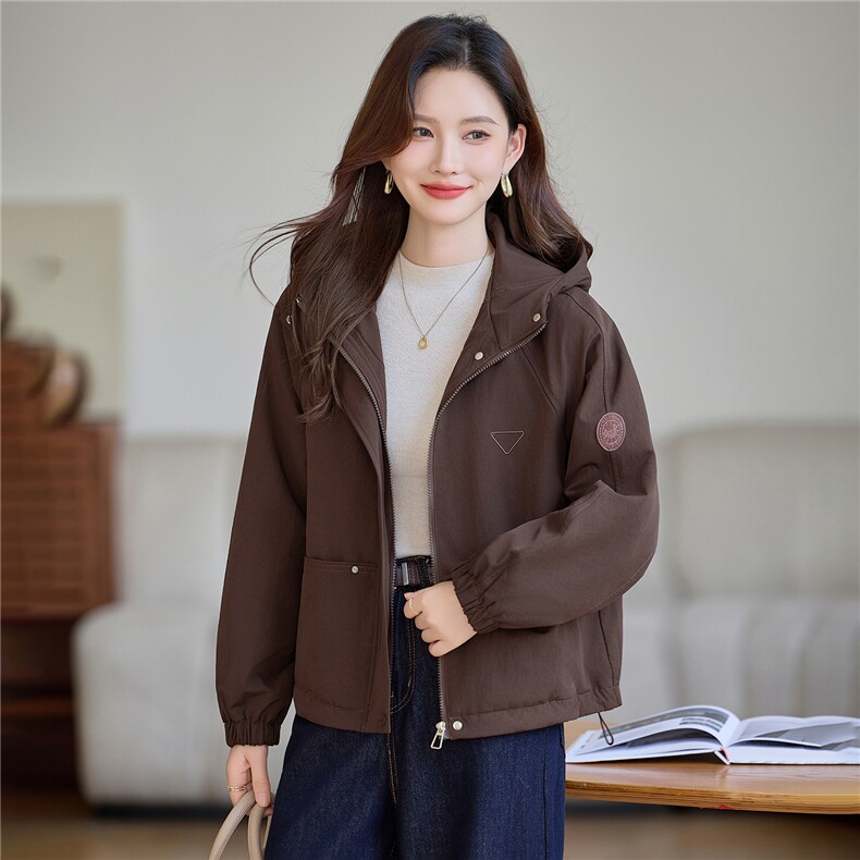 现货!2025年冬季时尚休闲连帽刺绣加绒加厚女外套,女装棉衣/棉服,依恋蒂丝