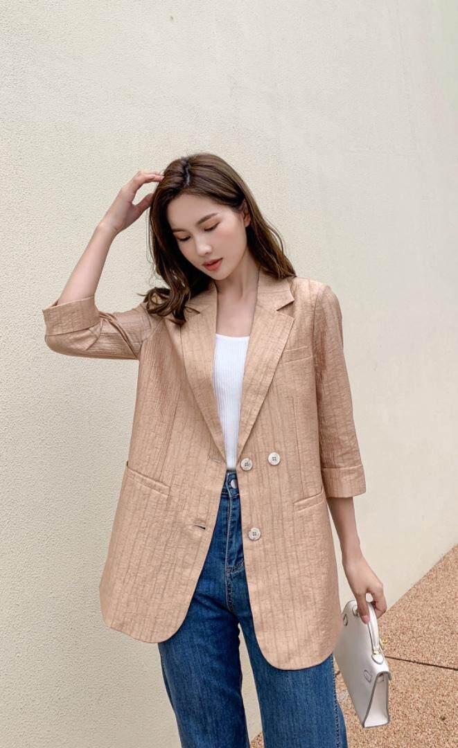 超薄外套。尺码MLXL，其它，烜霏