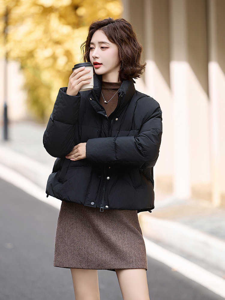 立领短款面包羽绒服女2025冬季新款时尚小个子加厚保暖白鸭绒外套,女装羽绒服,姿衣坊