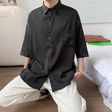 黑色
