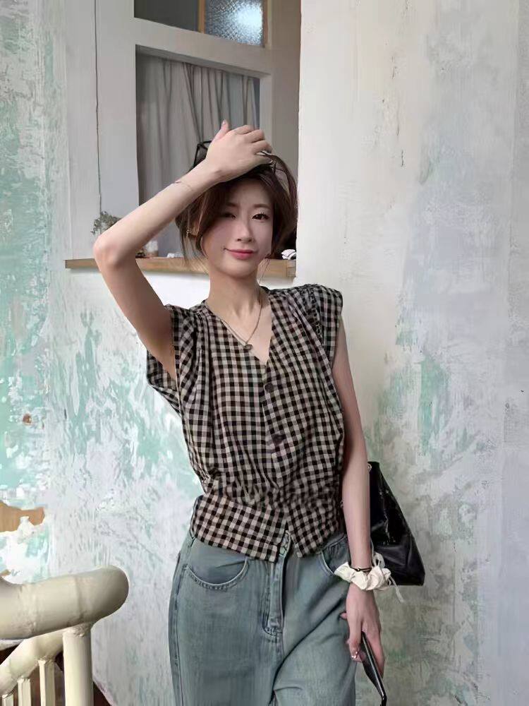 纯棉复古拼色v领衬衫设计感收腰单排扣上衣,女装T恤,湘姗