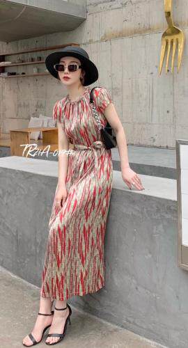 夏季新款连衣裙，女装连衣裙，斯瑞威