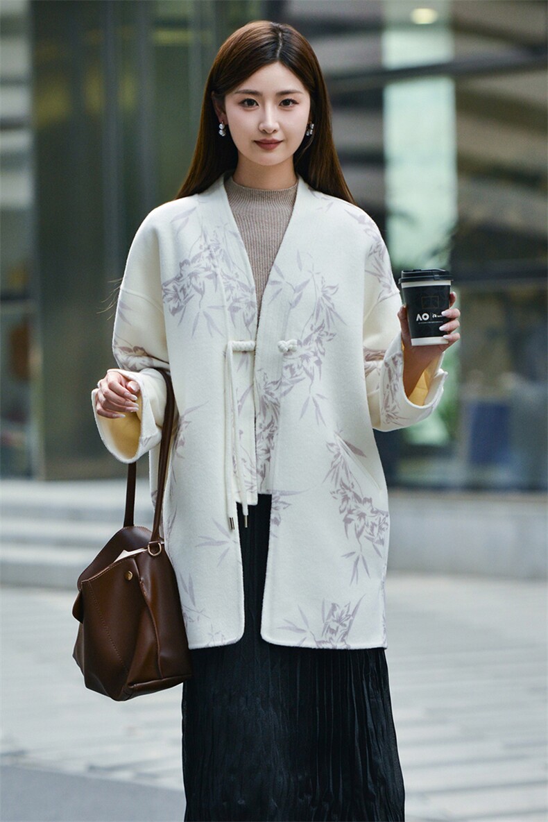 2025年秋季长袖通勤时尚百搭印花盘扣中长款双面呢羊毛大衣，女装双面呢大衣，森墨