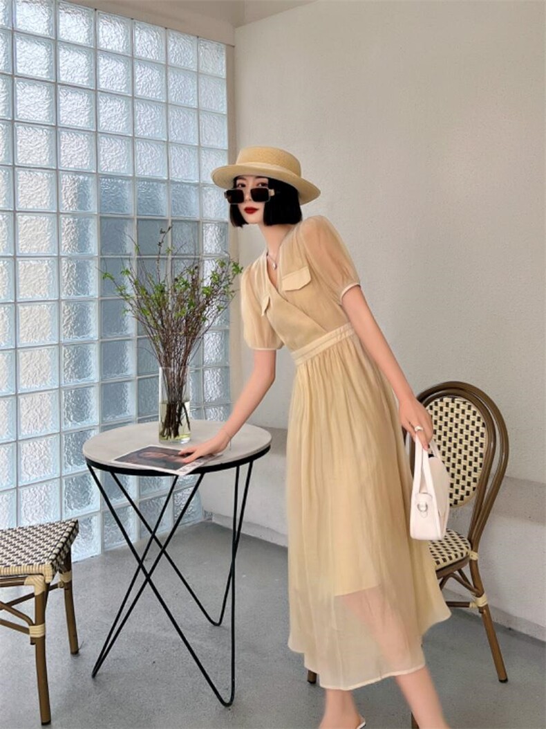 夏季新款连衣裙，女装连衣裙，一露玛娜