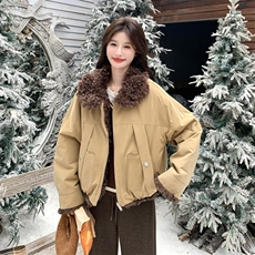 现货：冬季新款时尚保暖设计感两面穿加绒加厚毛毛领派克服外套，女装派克服，2C135