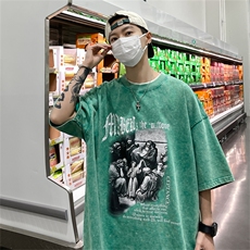 墨绿色