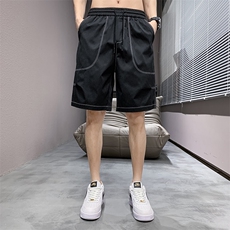 黑色