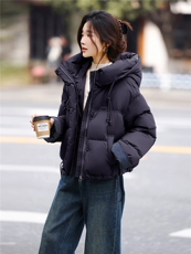 白鸭绒羽绒服女短外套2026冬季新款小个子宽松百搭面包服，女装羽绒服，鑫源服饰